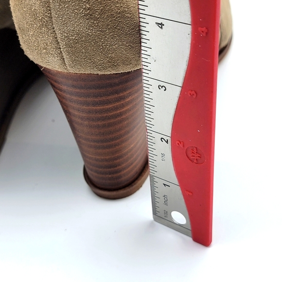 Like NEW NEW! 1.State Asymetrical Taupe Suede Bootie SIZE 10M. #1064 - Picture 7 of 10